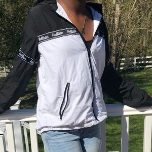 hollister windbreaker